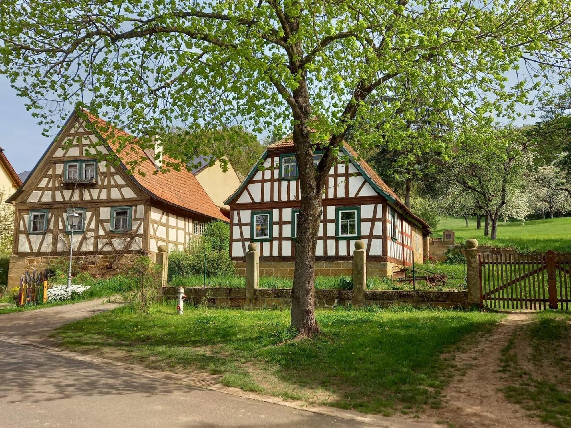Ferienwohnung Pfadenhauer Pfarrweisach Bagian luar foto